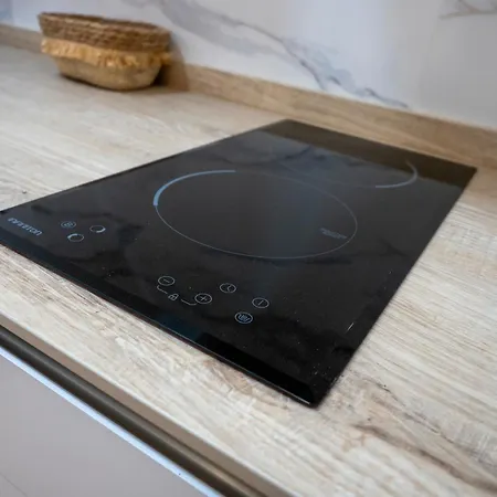 Bhost - Juan De Mena * Córdoba