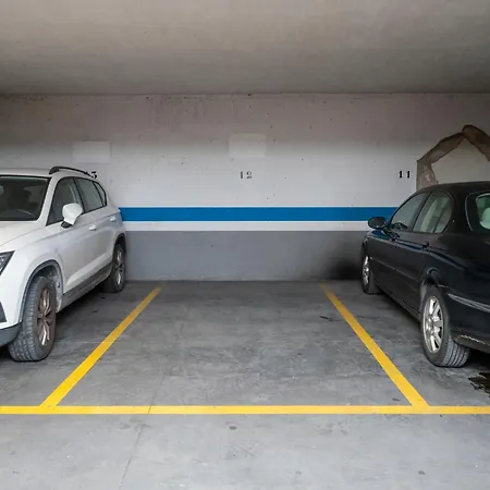 Bhost - Juan De Mena Córdoba